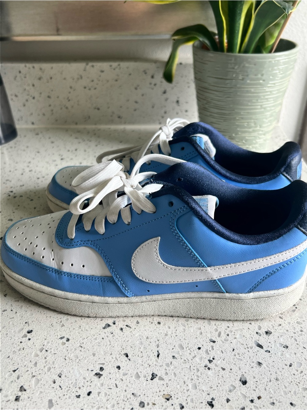 Nike Low-Top Sneakers in Light Blue, White and Navy